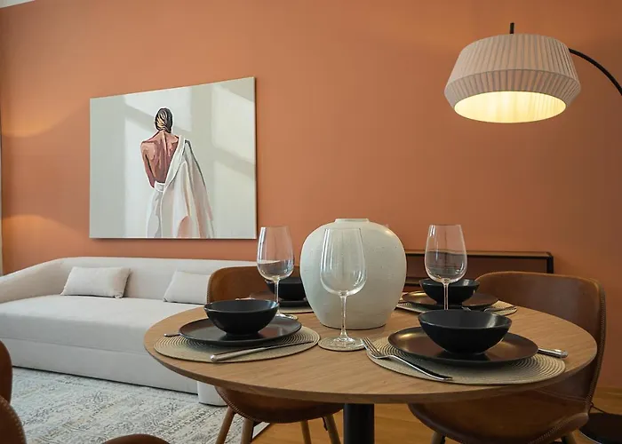 Stylish With A King Bed *